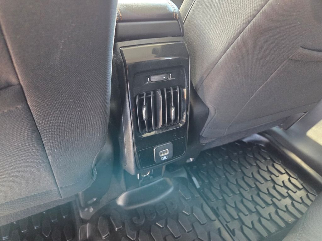 Used 2022 Silver Jeep Sport image 8