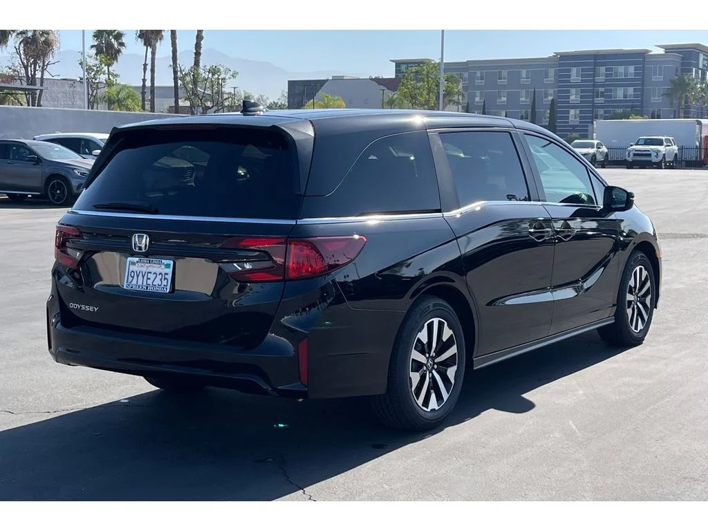 Certified Used 2026 Crystal Black Pearl Honda EX-L image 6