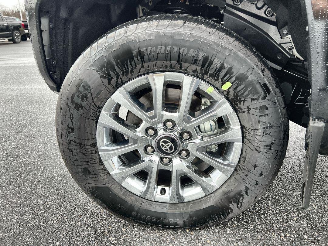 2026 Toyota Tacoma Limited - Photo 11