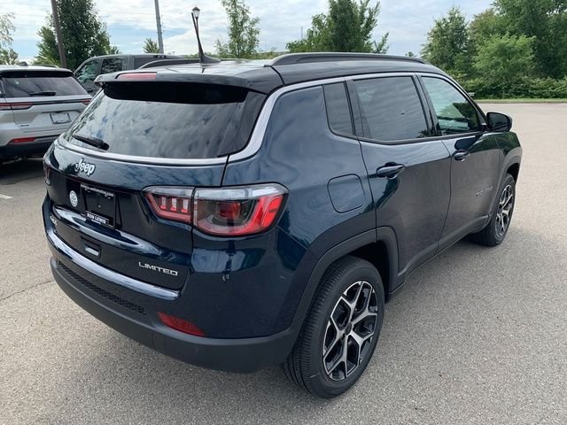 New 2026 Fathom Blue Pearl-Coat Exterior Paint Jeep Limited image 6