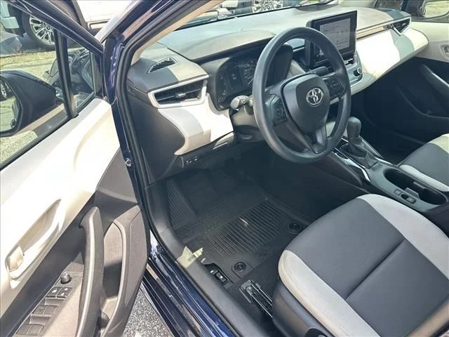 Used 2025  Toyota LE image 13