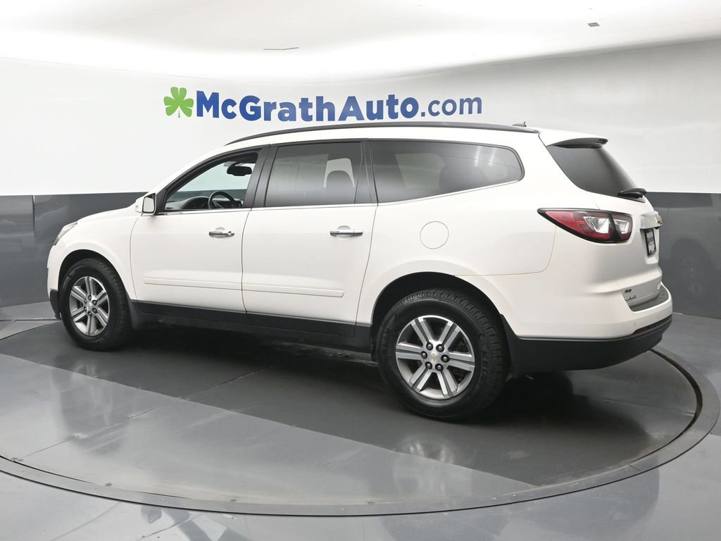 Used 2015 White Chevrolet 2LT image 27