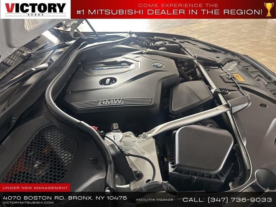 Used 2022 White BMW 530e iPerformance image 36