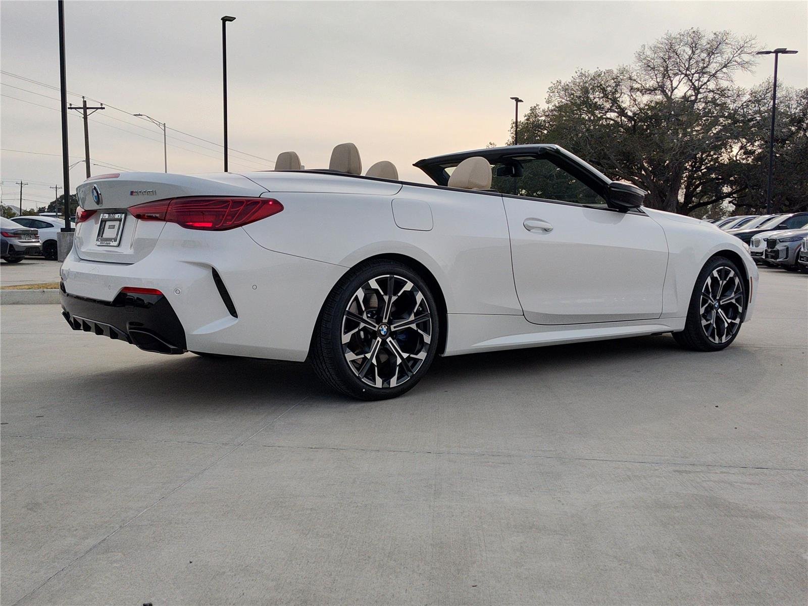 New 2026 Mineral White Metallic BMW M440i image 5