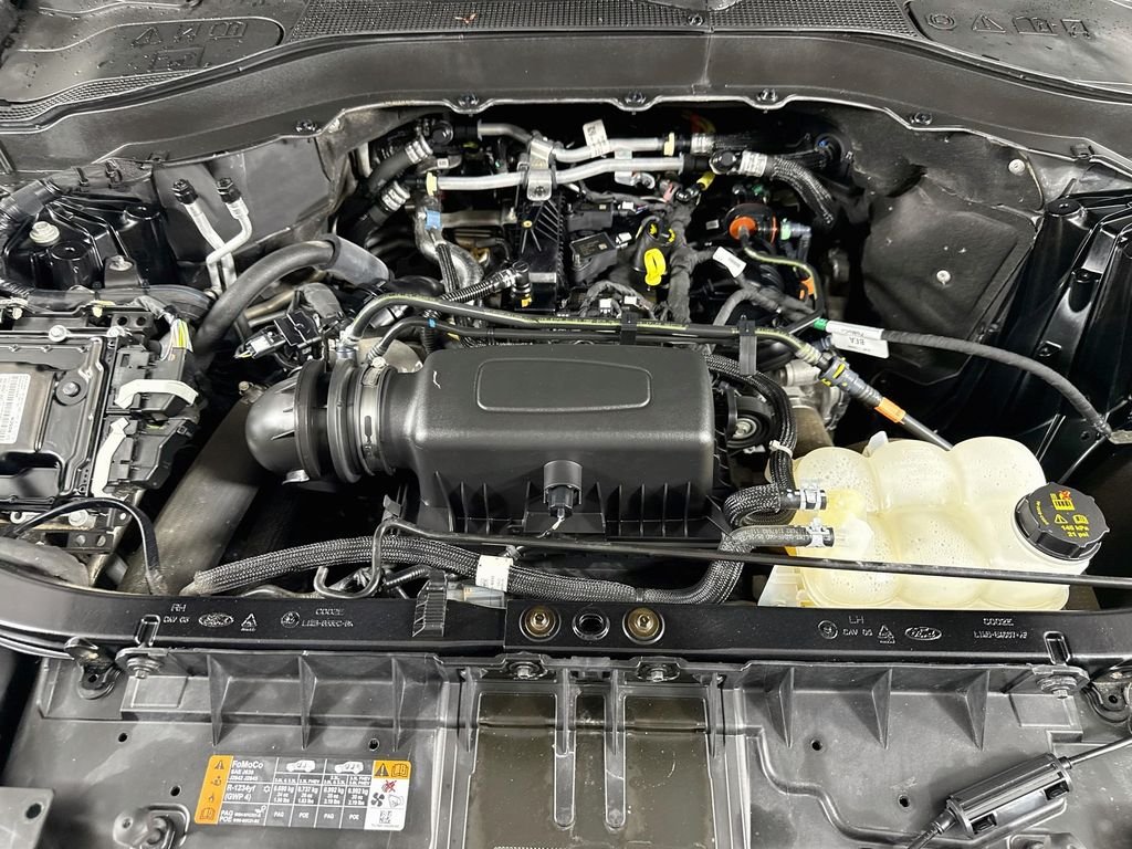 Used 2023 Agate Black Metallic Ford XLT image 31