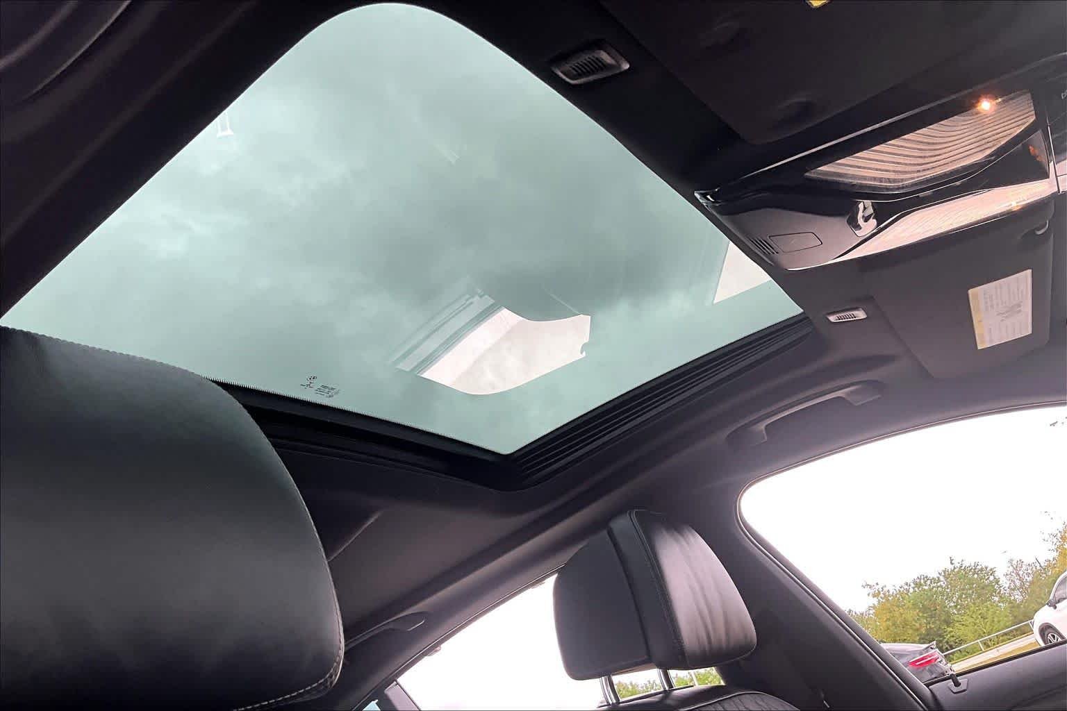 Used 2022 Dark Graphite Metallic BMW 540i image 13