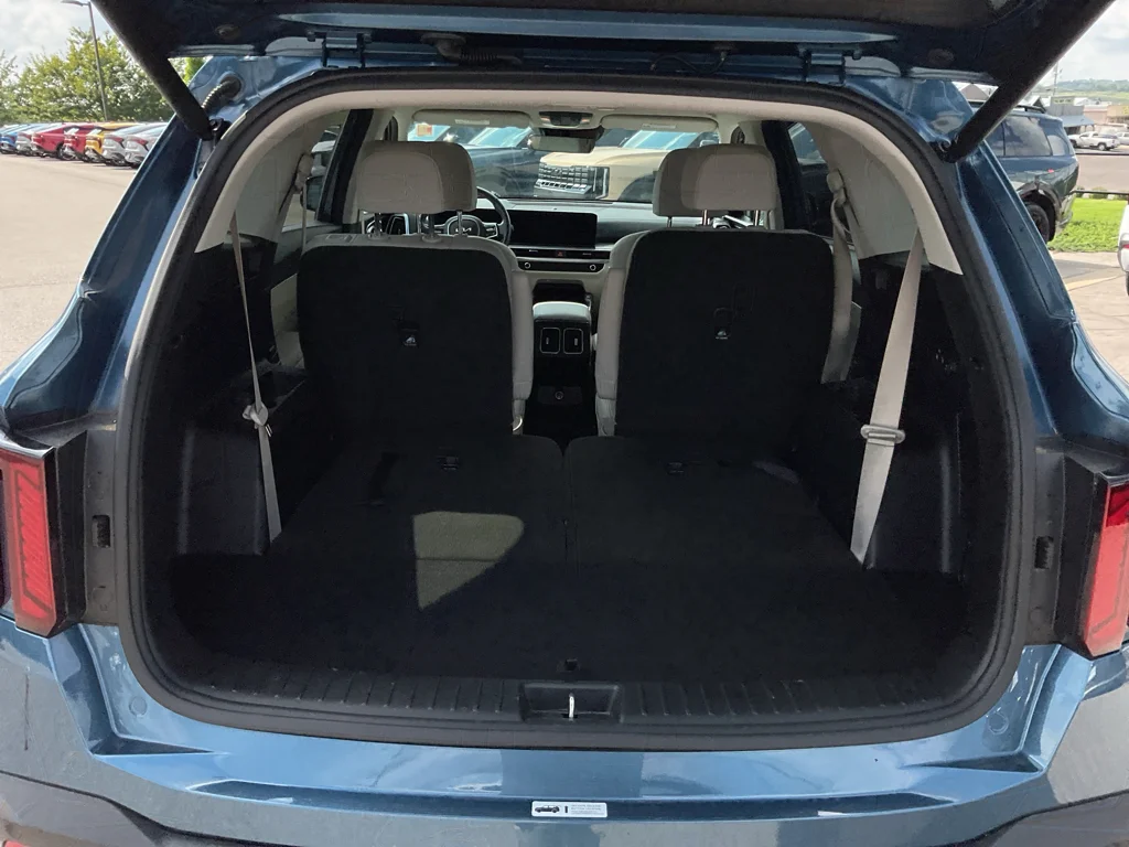 Used 2025 Mineral Blue Kia EX image 10