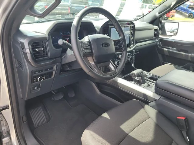 Used 2024 Silver Ford XLT image 19