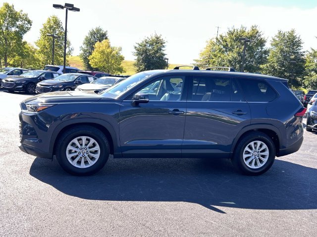 Used 2024 White Toyota XLE image 7