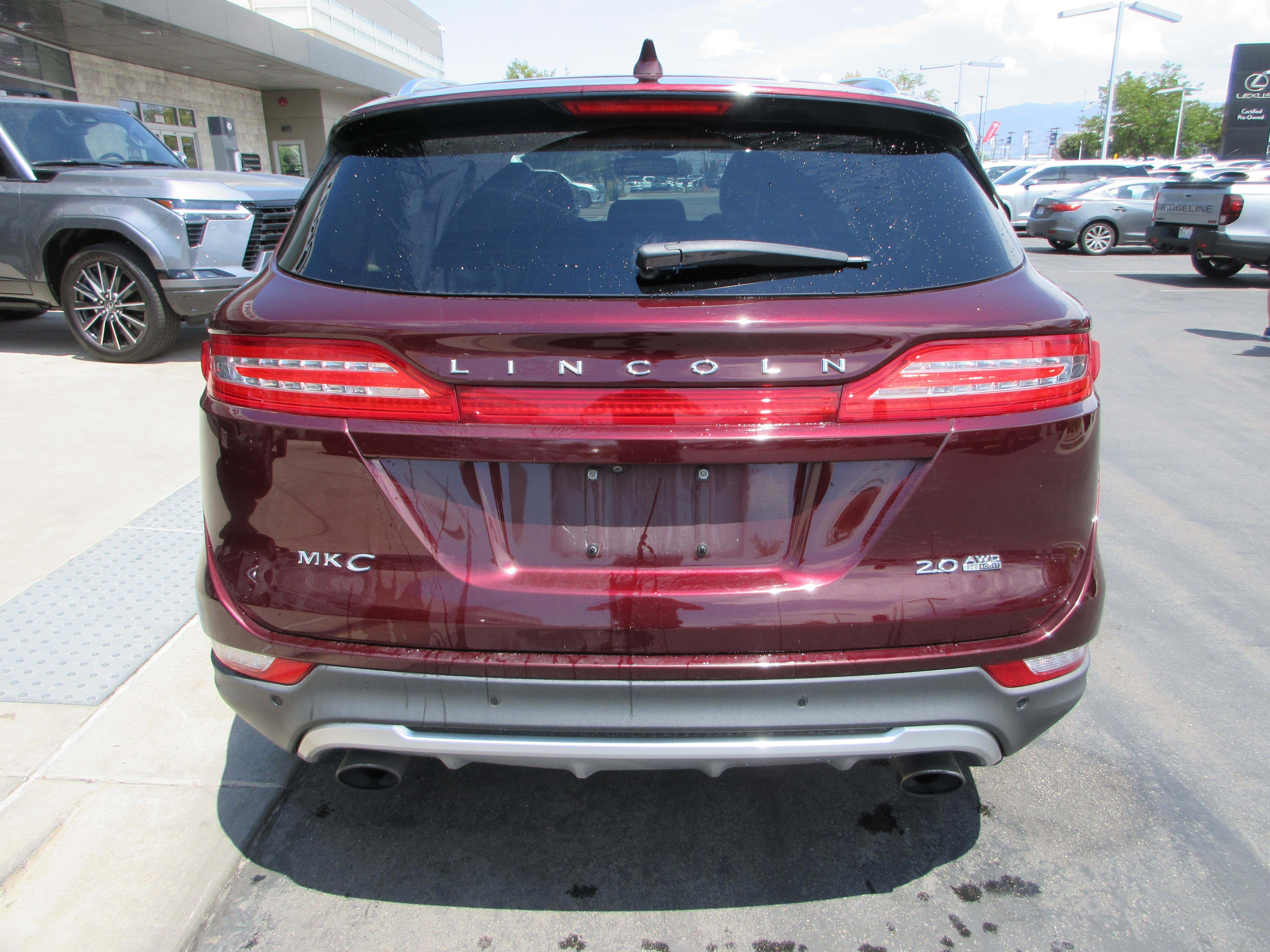 Used 2016 Burgundy Velvet Metallic Tinted Clearcoat Lincoln Reserve image 7