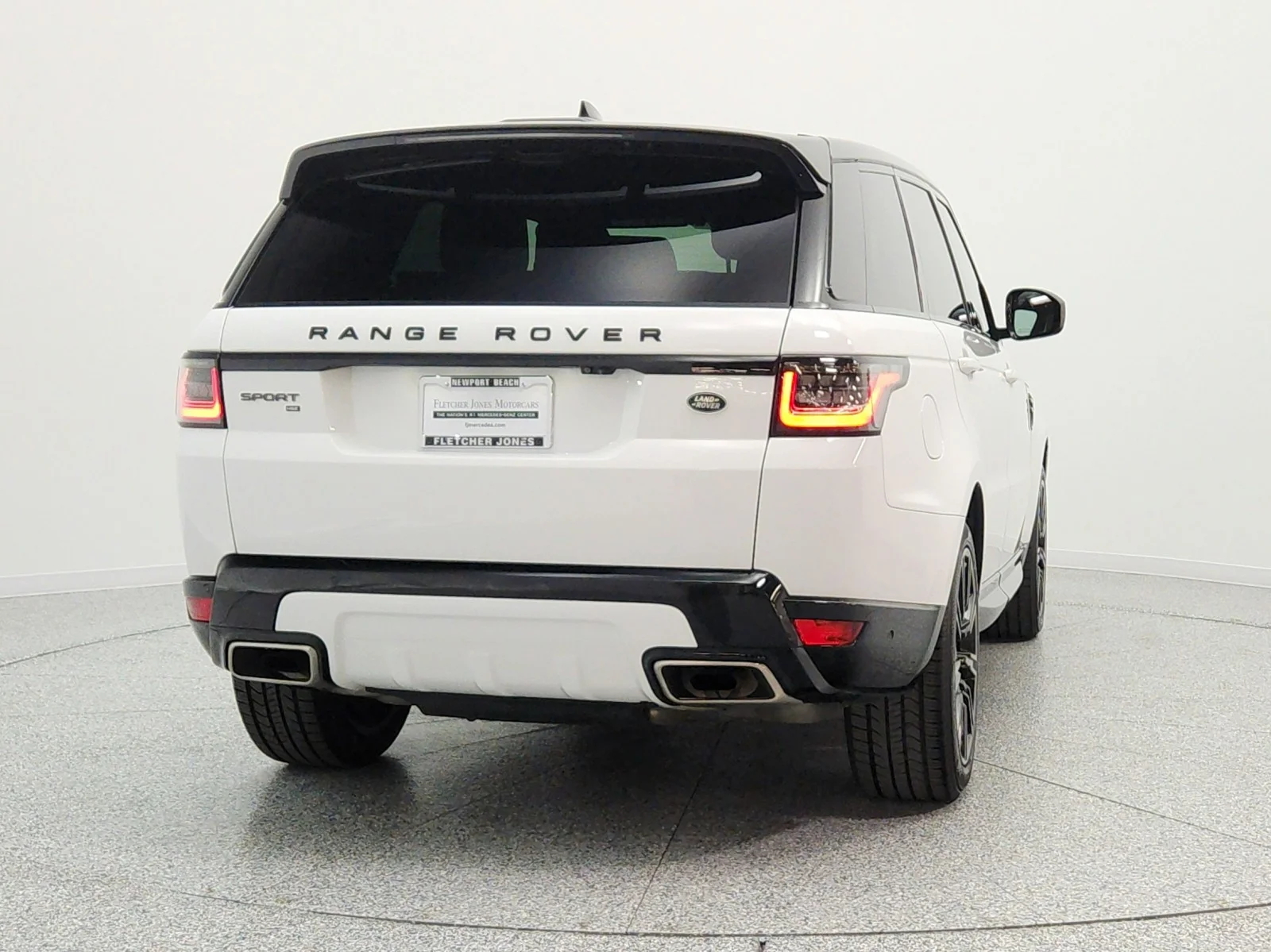 Used 2022  Land Rover Turbo i6 MHEV HSE Silver Edition image 6