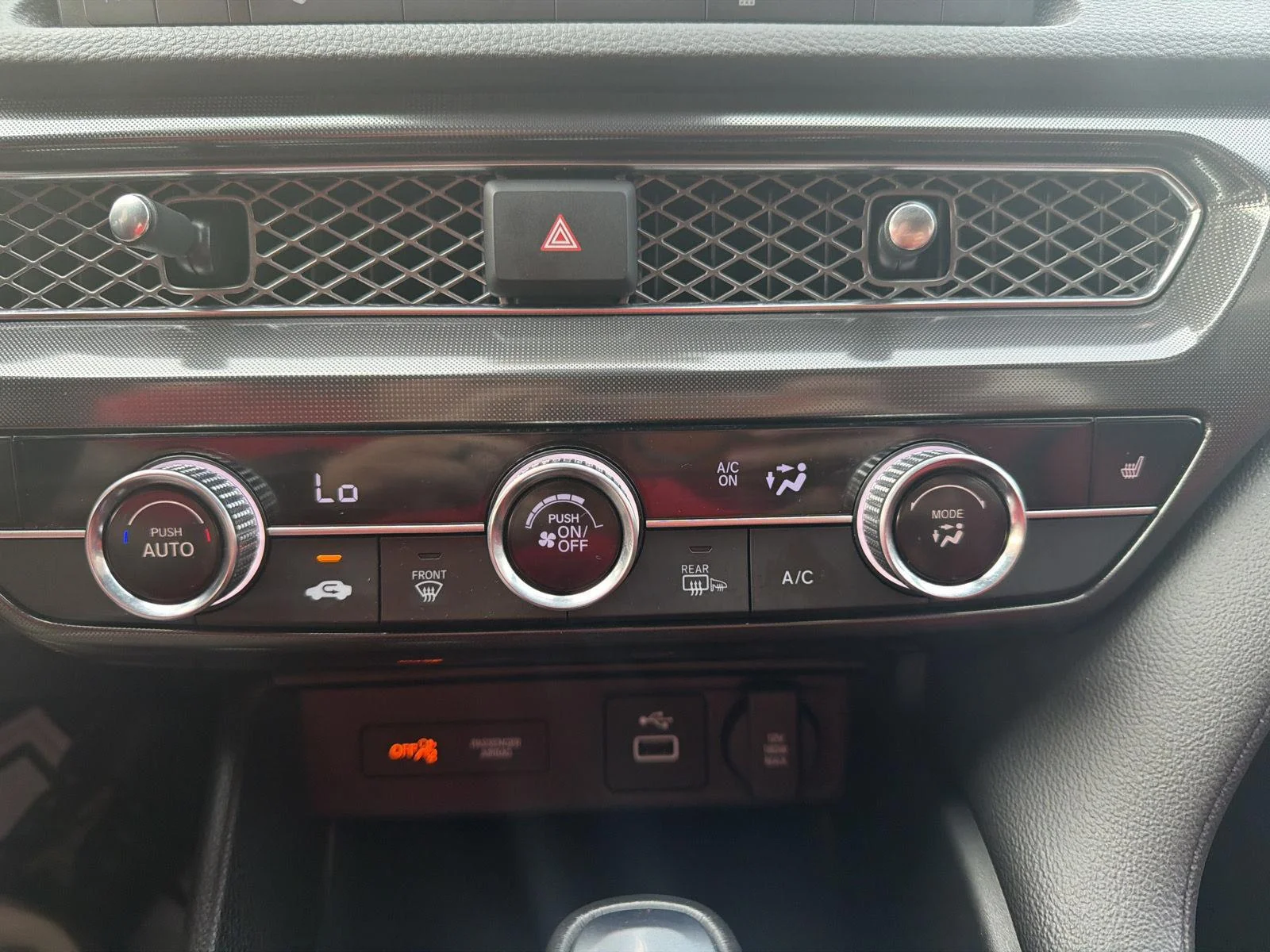 Used 2024 Liquid Carbon Metallic Acura w/A-Spec Package image 17