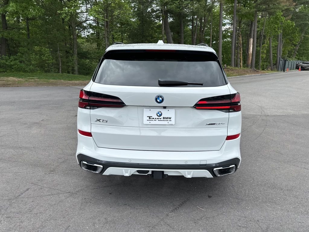 Used 2026 Alpine White BMW xDrive50e image 6