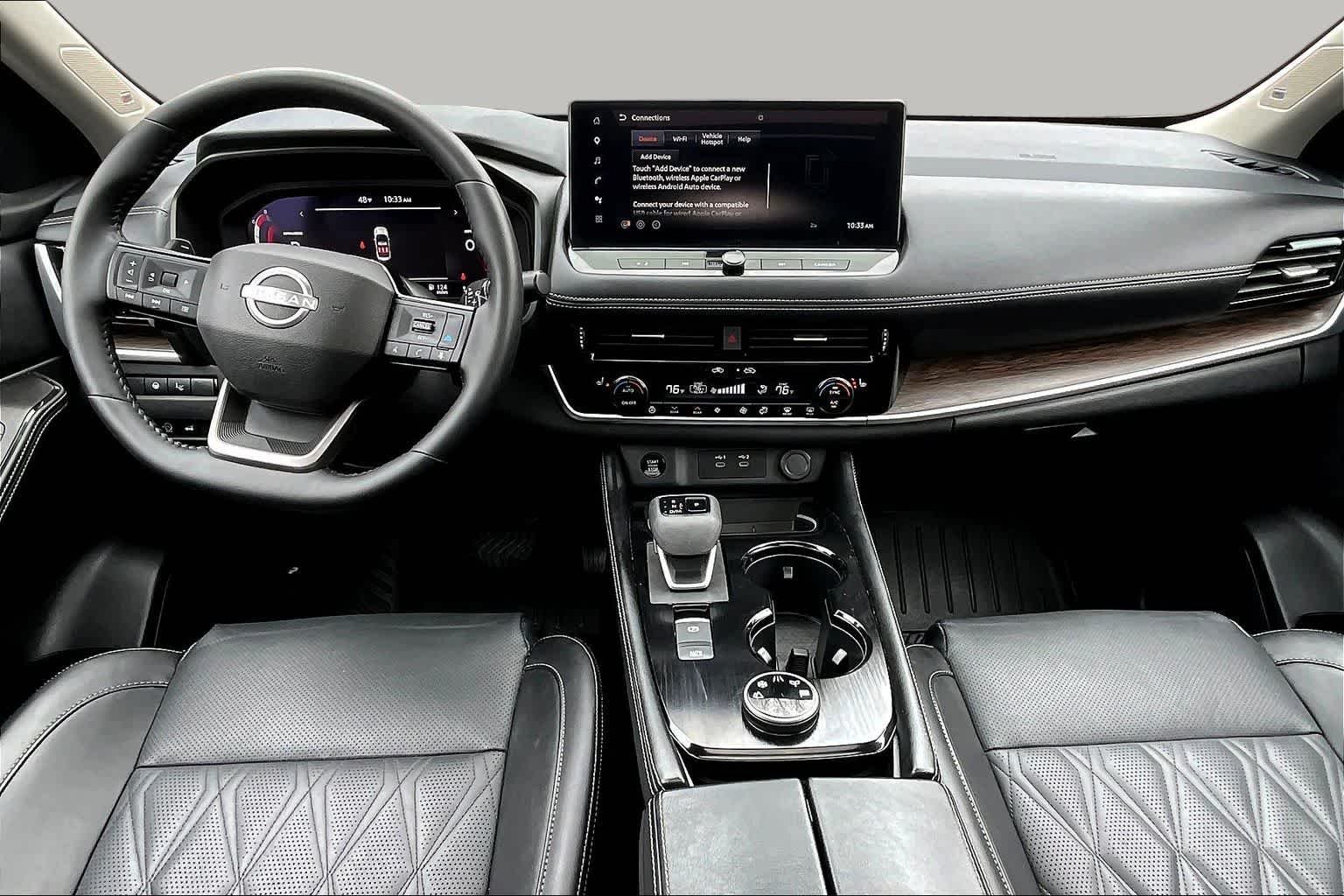 Used 2025 Super Black Nissan Platinum image 29