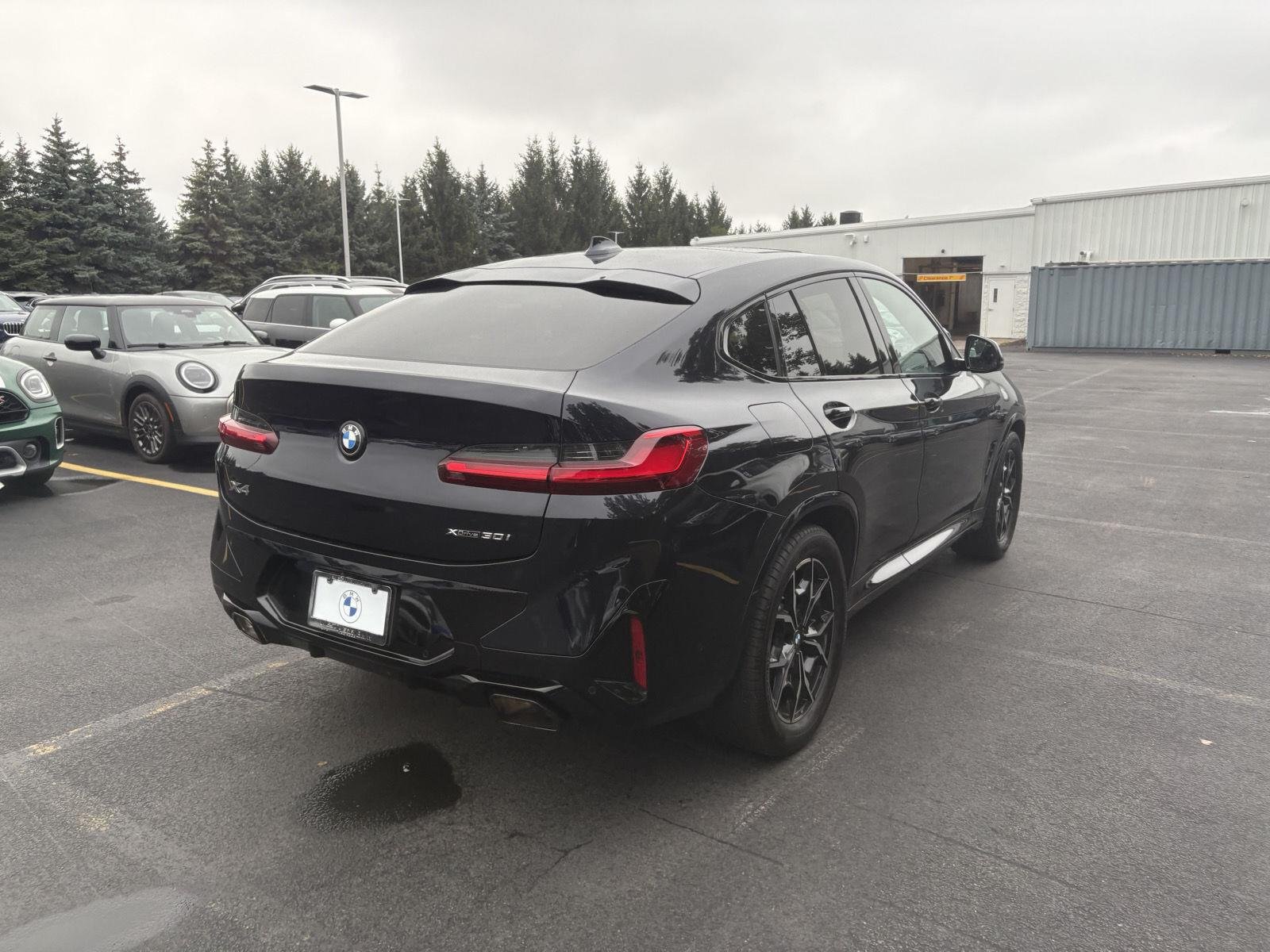Used 2024 Carbon Black Metallic BMW xDrive30i image 5