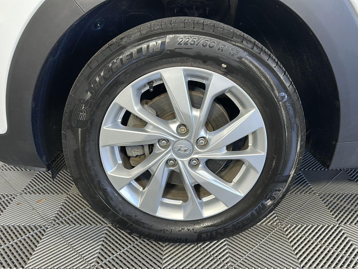 Used 2019 Dazzling White Hyundai Value image 14