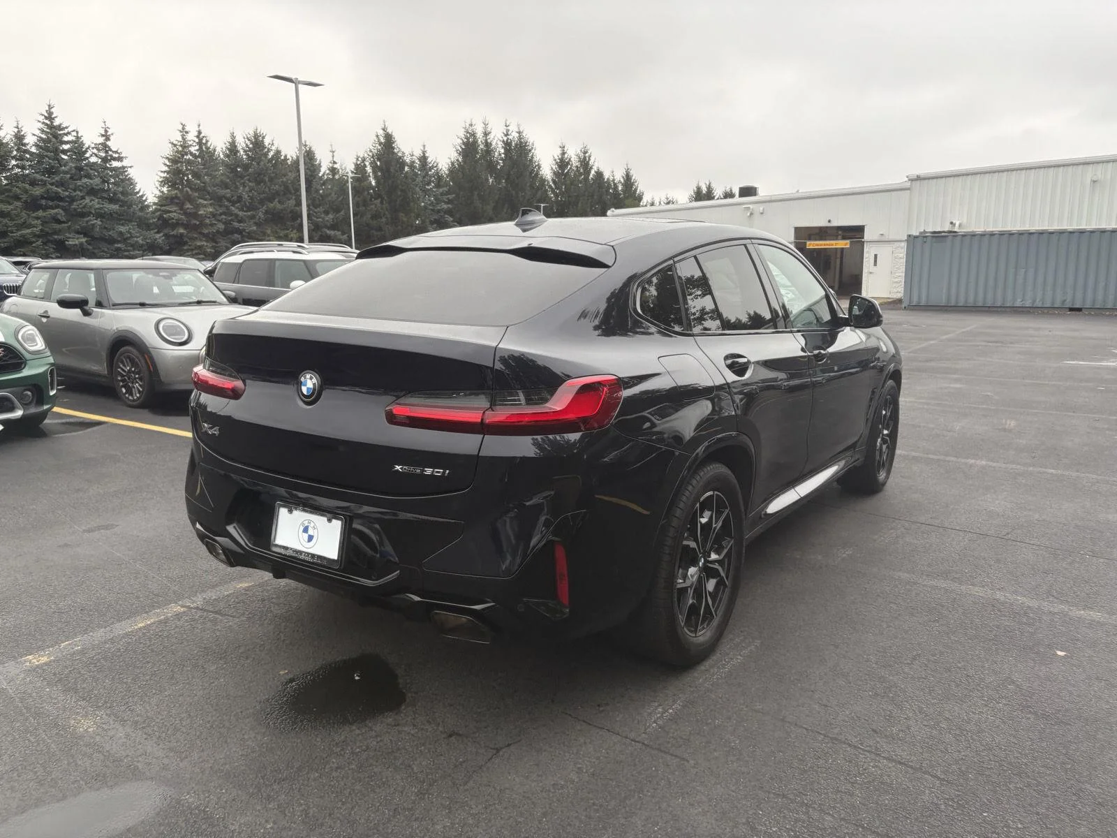 Used 2024 Carbon Black Metallic BMW xDrive30i image 5