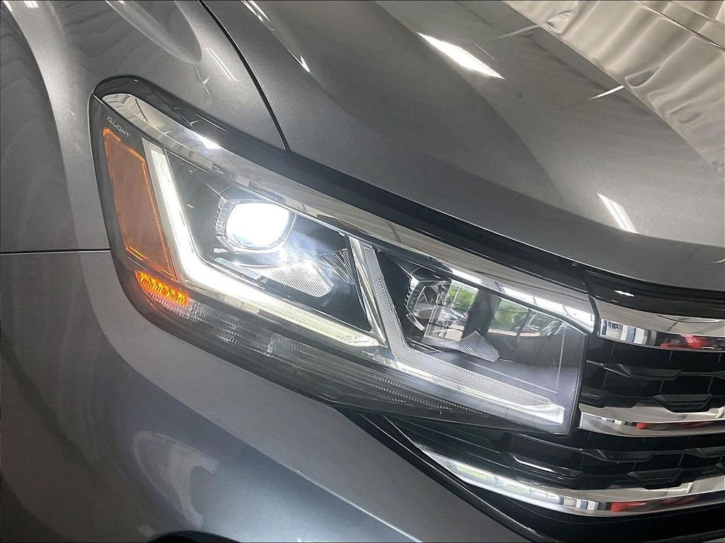 Used 2023 Gray Volkswagen 3.6L V6 SE w/Technology image 33
