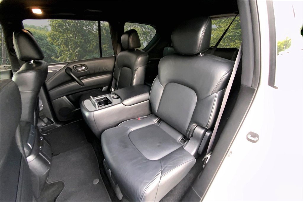 Used 2023 White Nissan SL image 22