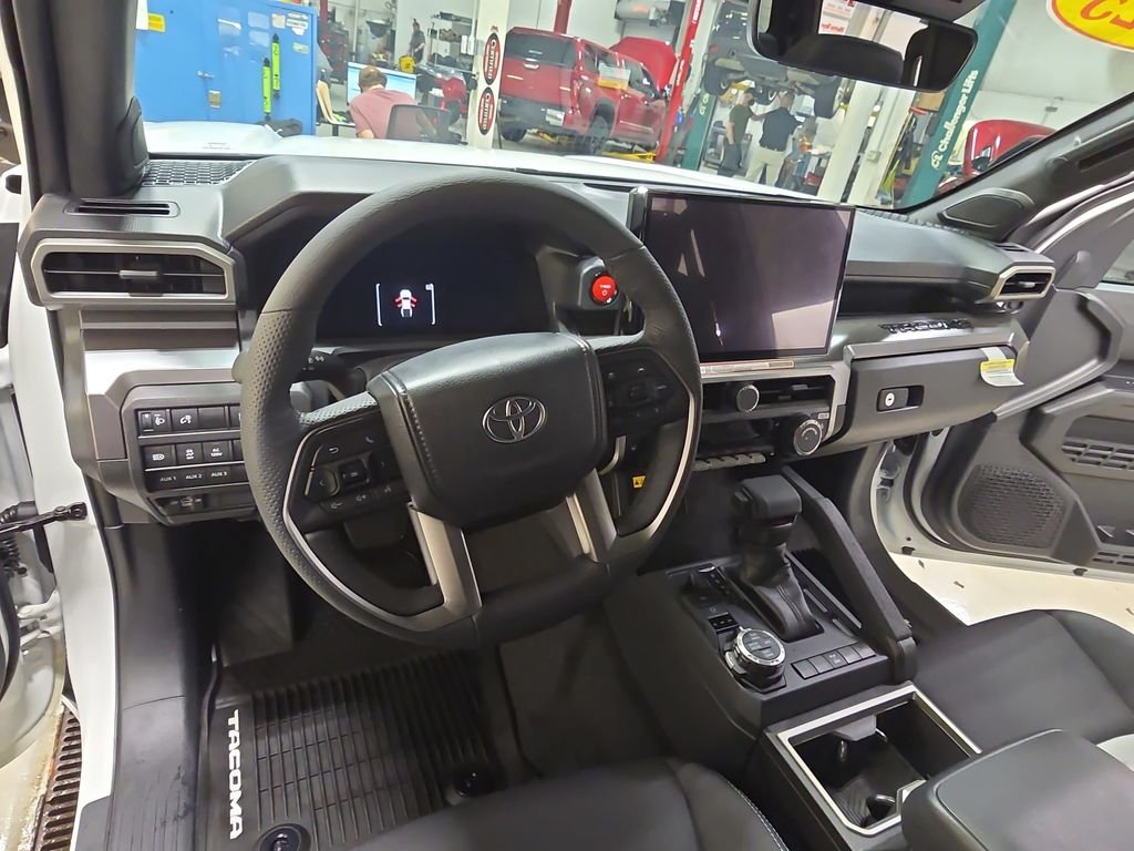 2025 Toyota Tacoma TRD Off Road - Photo 17