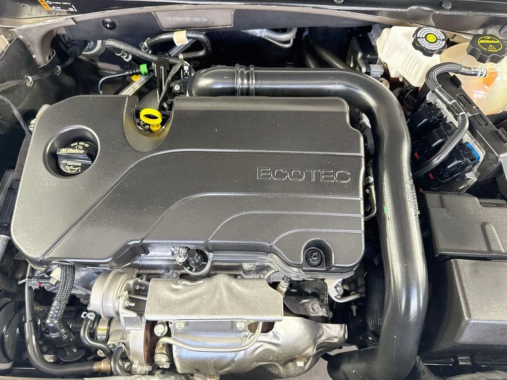 Used 2025 Gray Chevrolet LT image 37