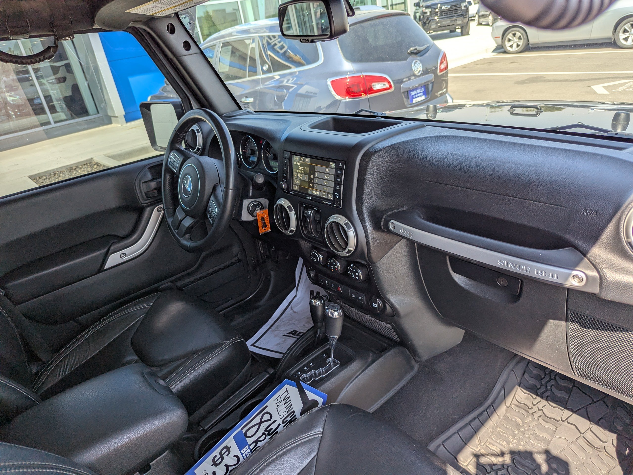 Used 2018  Jeep Rubicon image 33