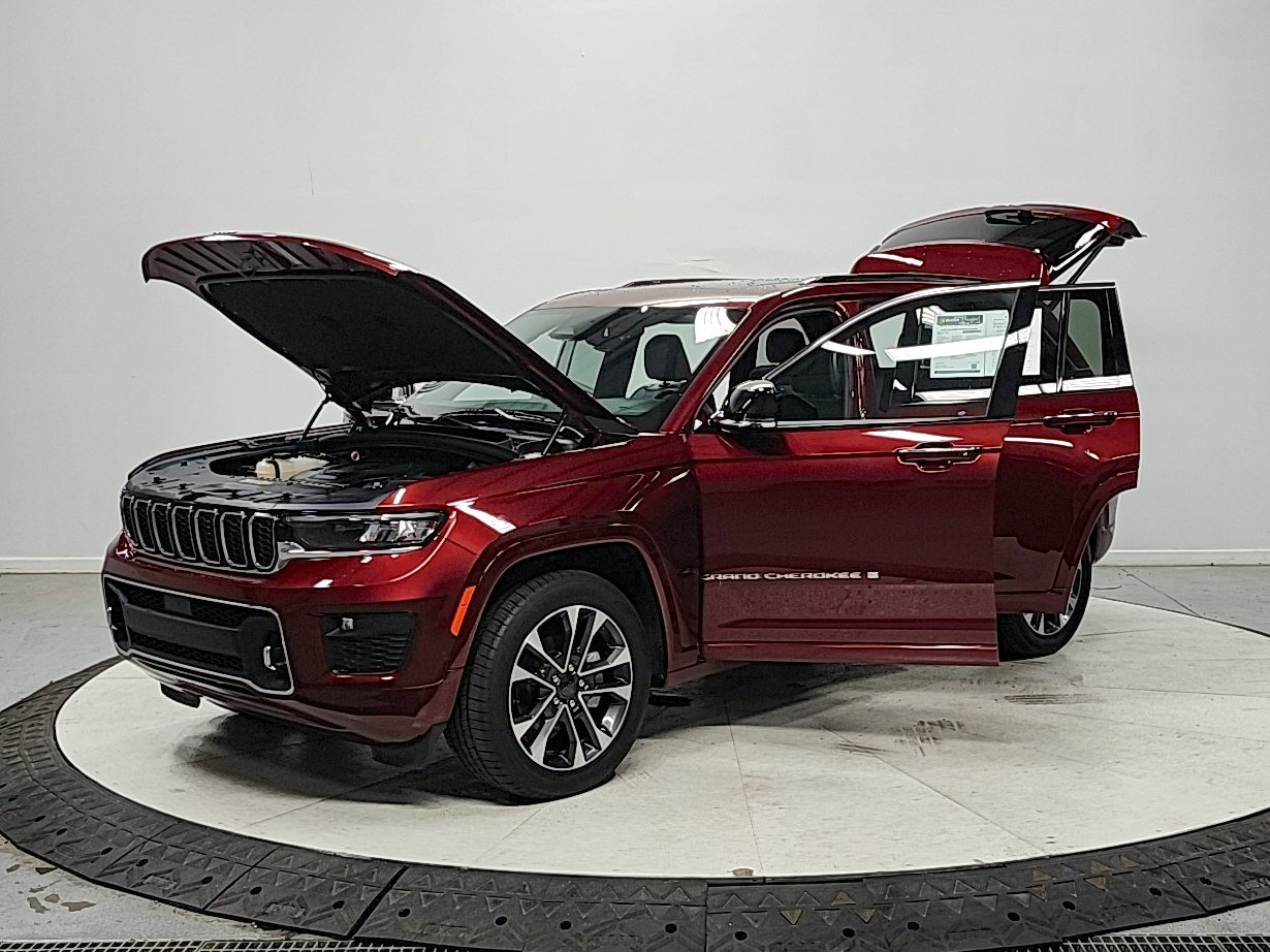 2023 Jeep Grand Cherokee Overland - Photo 12