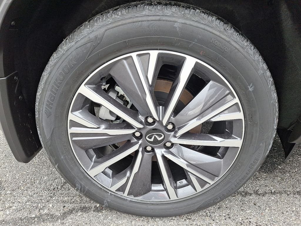 New 2026 MINERAL BLACK INFINITI Luxe AWD image 5