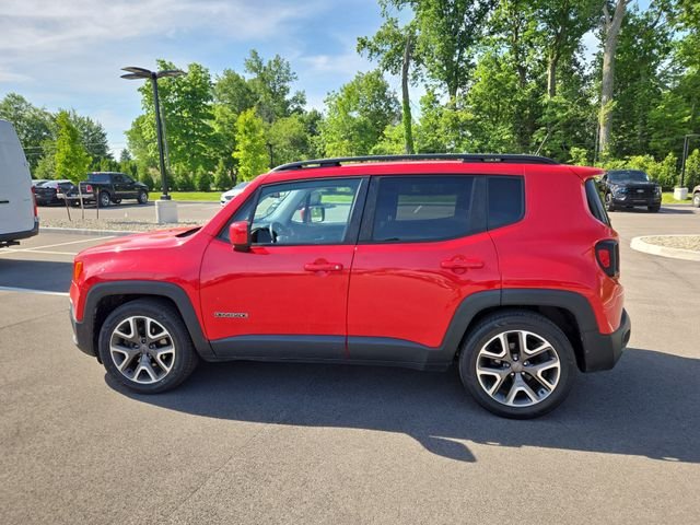 Used 2017 Red Jeep Latitude image 6