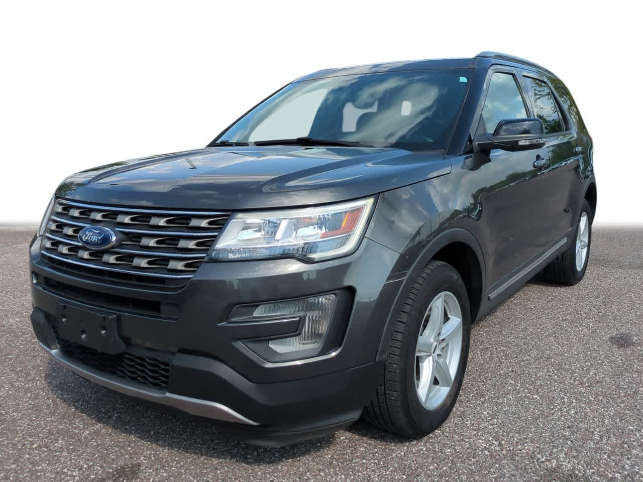 2017 Ford Explorer XLT 4WD's photo