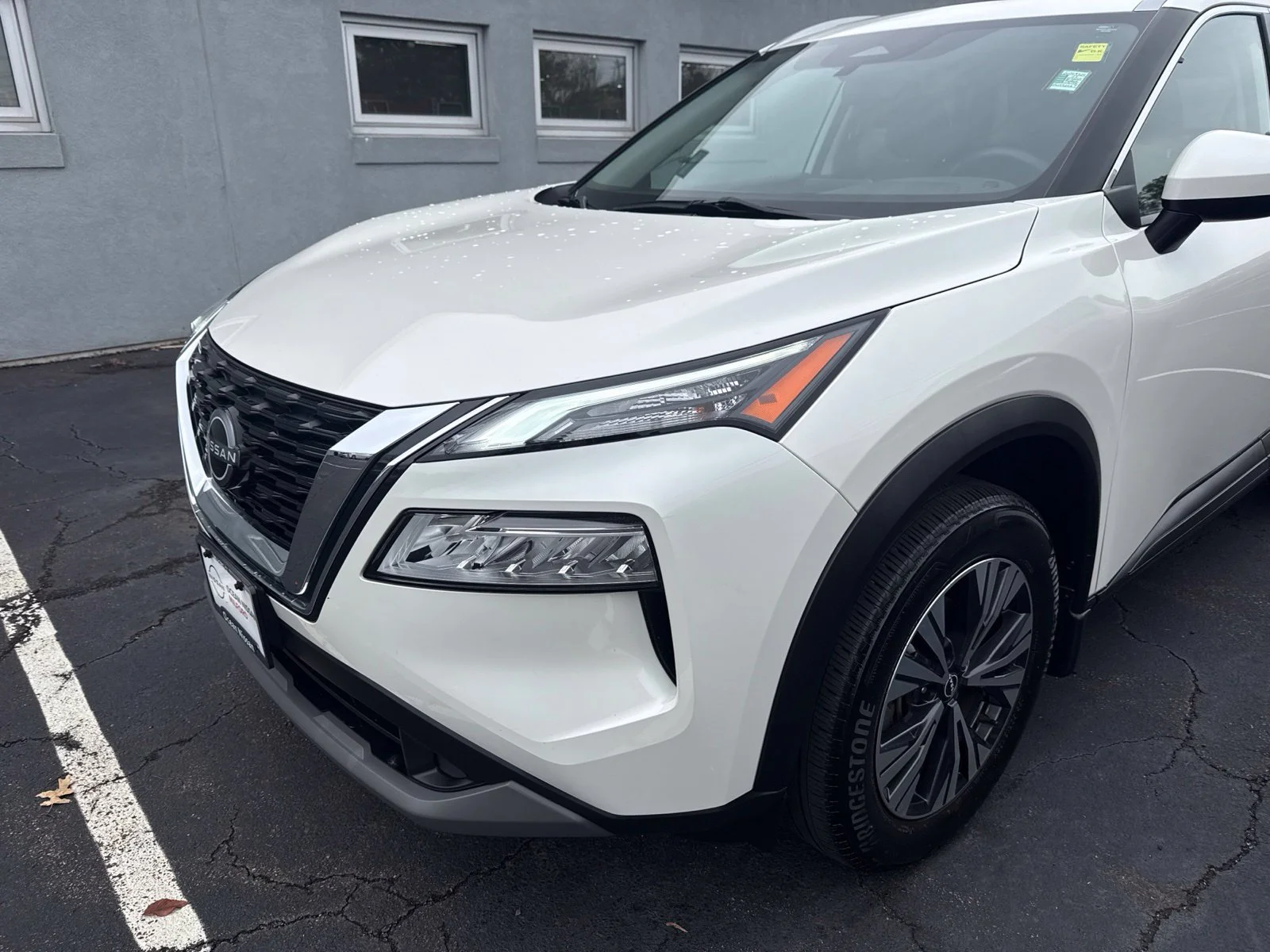 Certified Used 2023 Pearl White Nissan SV image 7