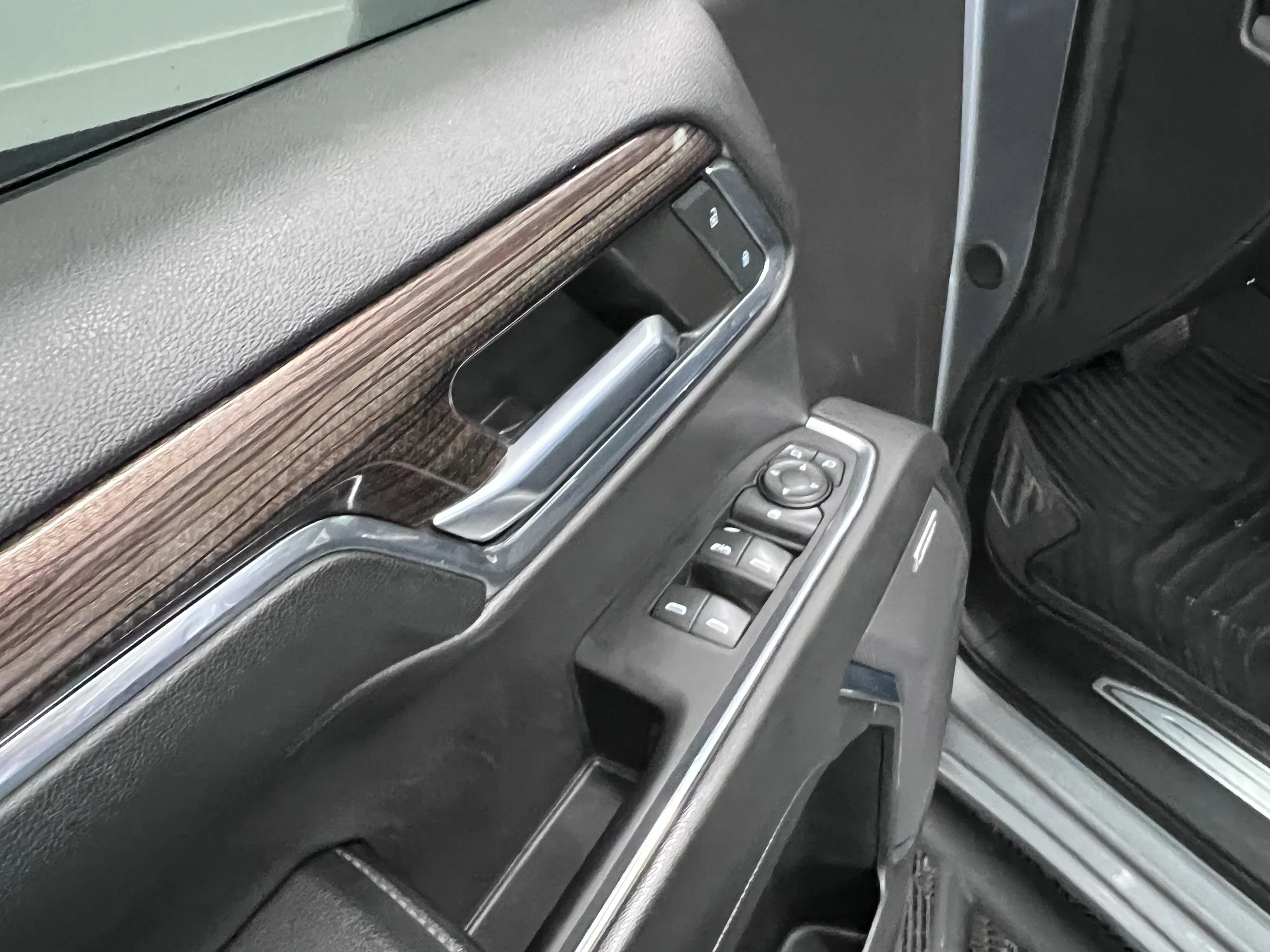 Used 2024 Sterling Gray Metallic Chevrolet LT Trail Boss image 23