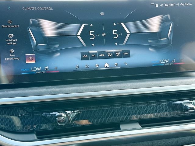 New 2027 White BMW xDrive40i image 11