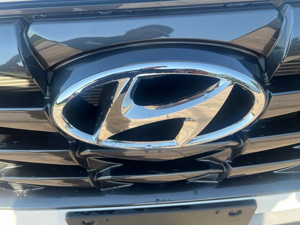 Used 2024 White Hyundai SEL image 19