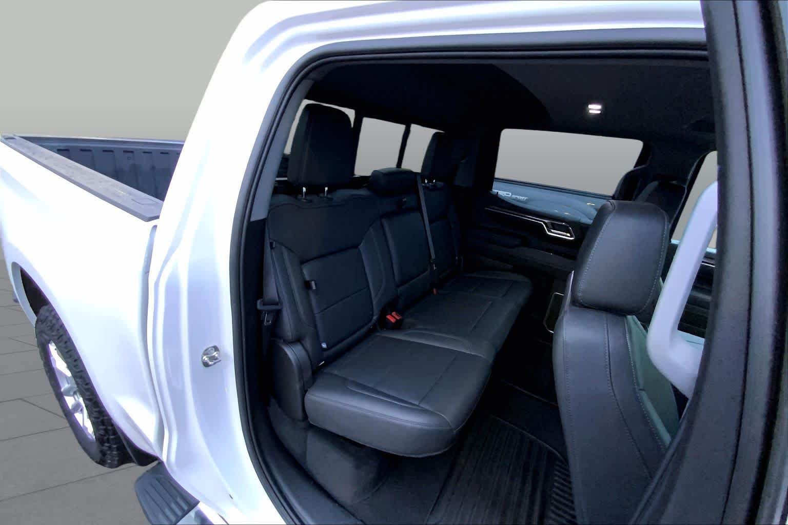 Used 2025 Summit White Chevrolet LTZ image 19