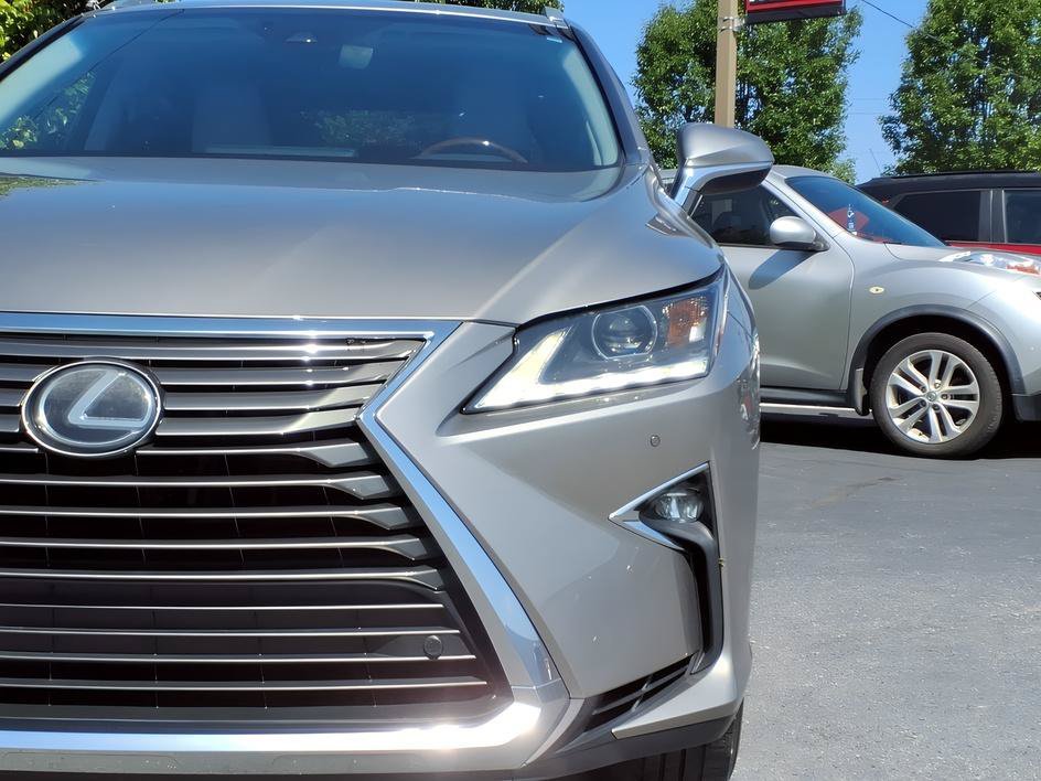 Used 2017 Cashmere Metallic Lexus RX 350 image 9