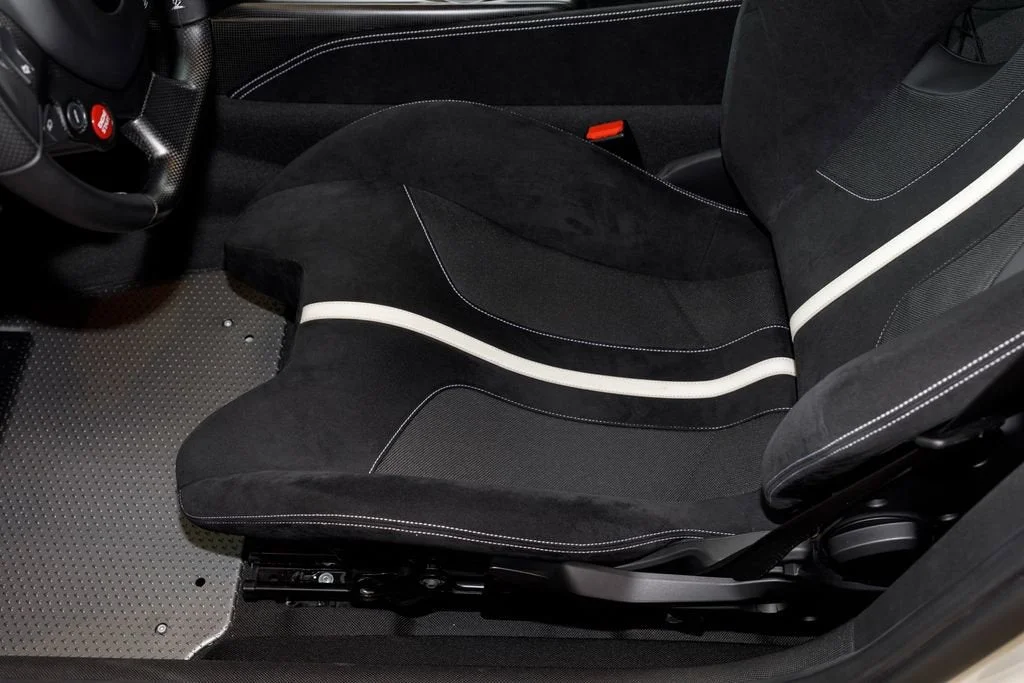 Used 2017 Bianco Italia Ferrari  image 35
