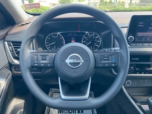 Used 2023 Super Black Nissan SV image 44