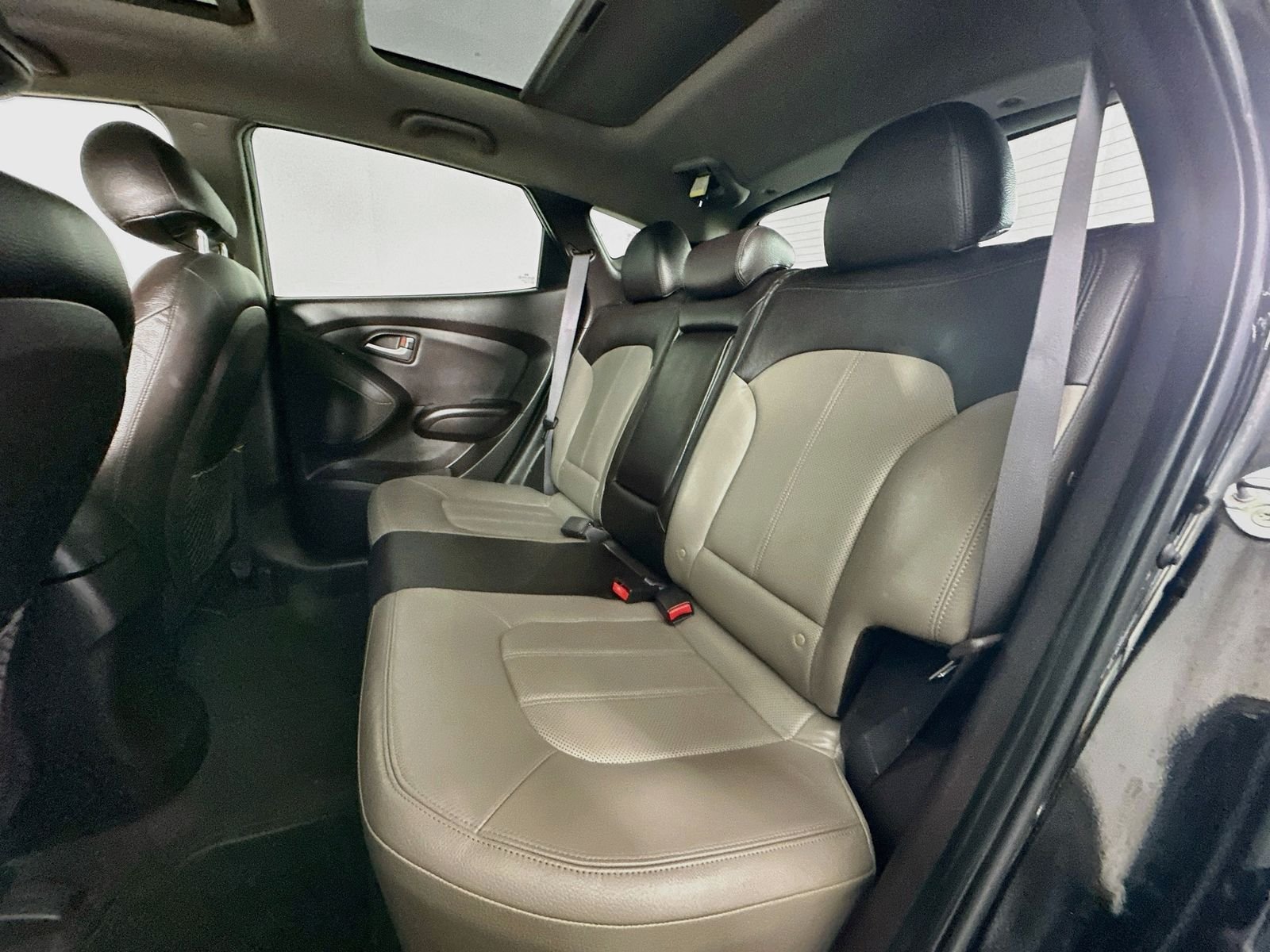 Used 2010 Ash Black Hyundai Limited image 26