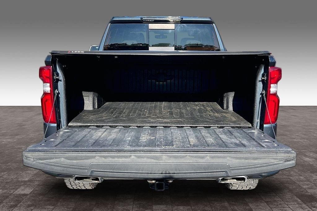 Used 2019 Shadow Gray Metallic Chevrolet RST image 28