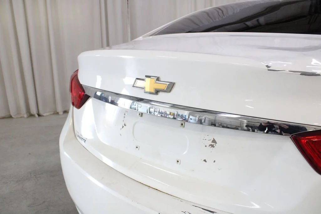 Used 2018 White Chevrolet LT image 31