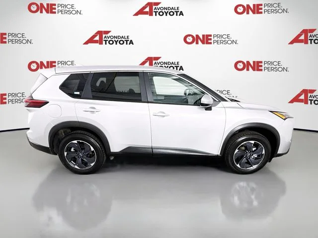 Used 2025 Silver Nissan SV image 8