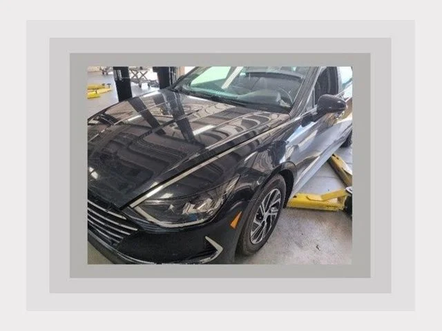 Used 2021 Blue Hyundai Blue image 1