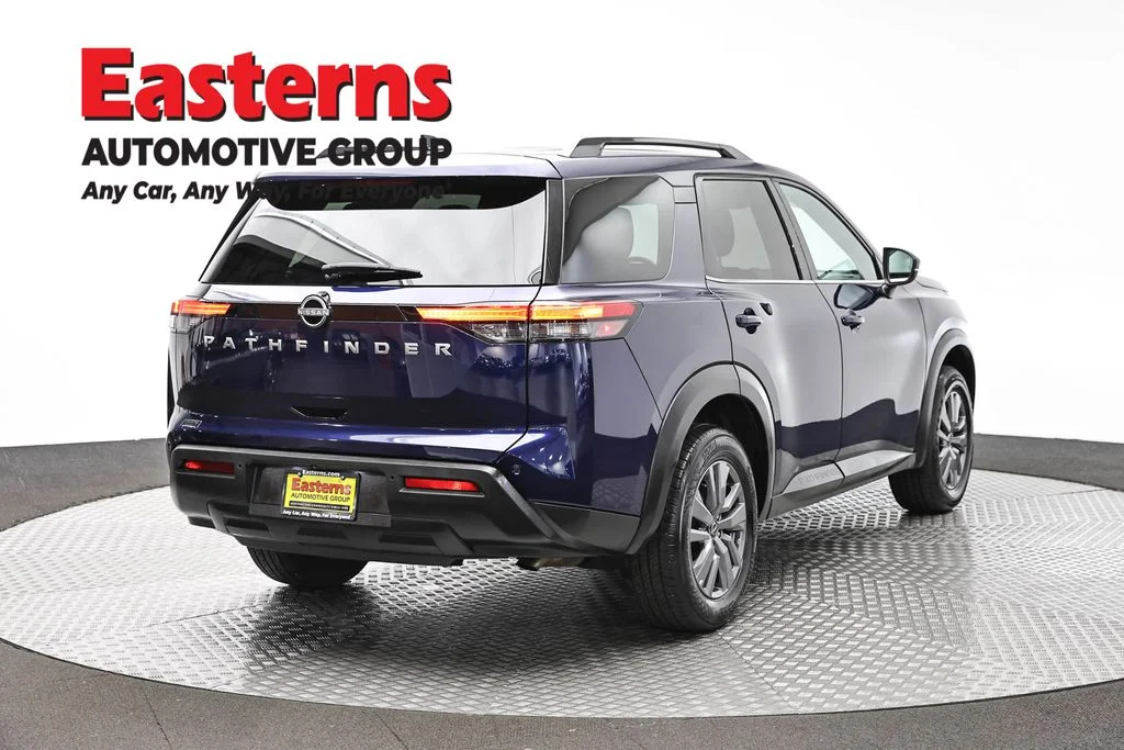 Used 2025 Blue Nissan SV image 5