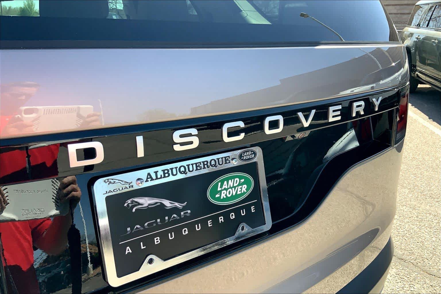 Used 2025 Lantau Bronze Metallic Land Rover S image 15