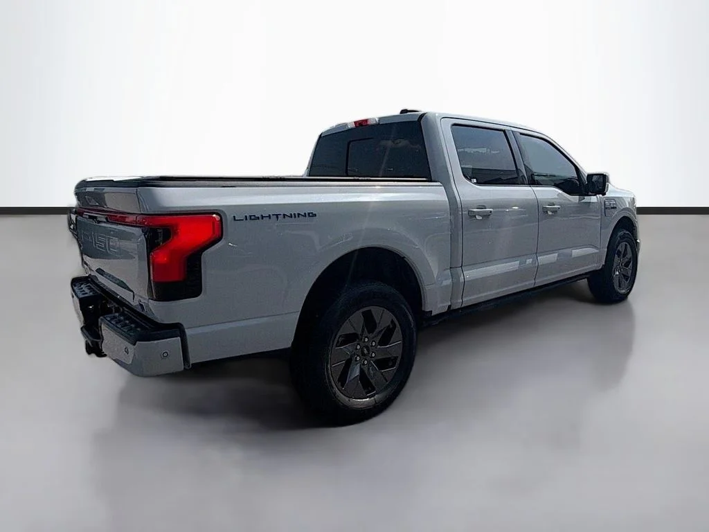 Used 2023 Avalanche Ford Lariat image 5