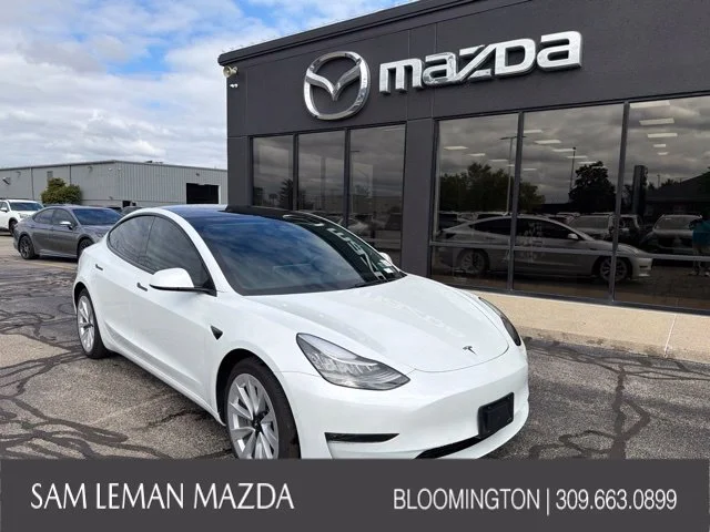 Used 2022 White Tesla Long Range image 1