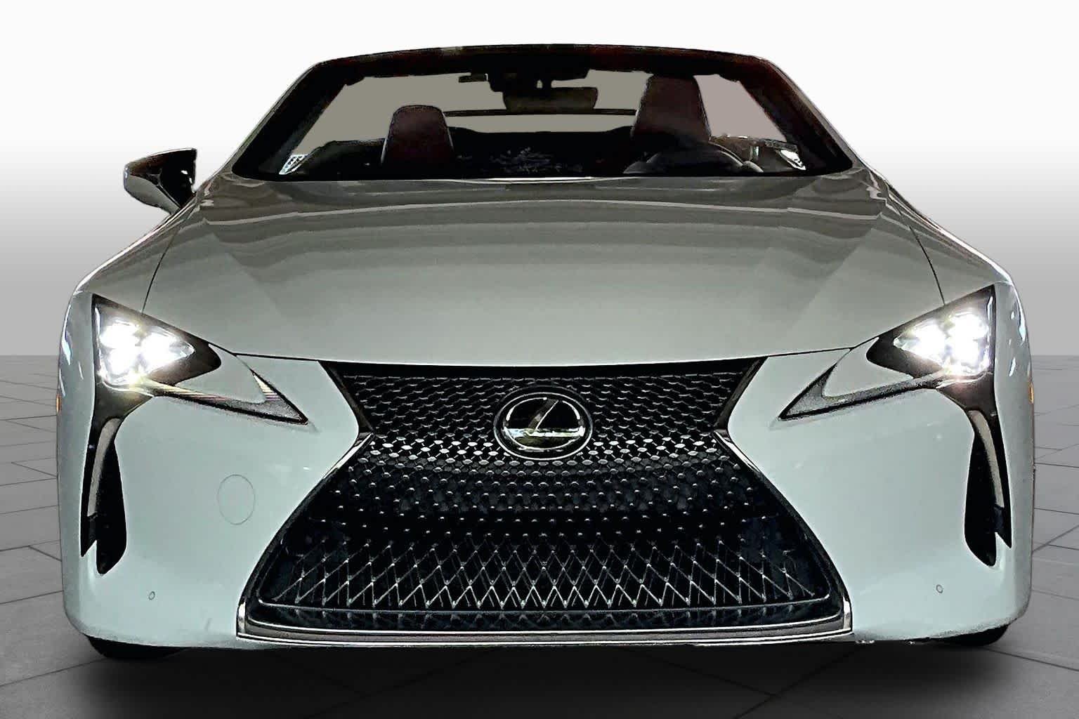 Used 2021 Ultra White Lexus  image 3