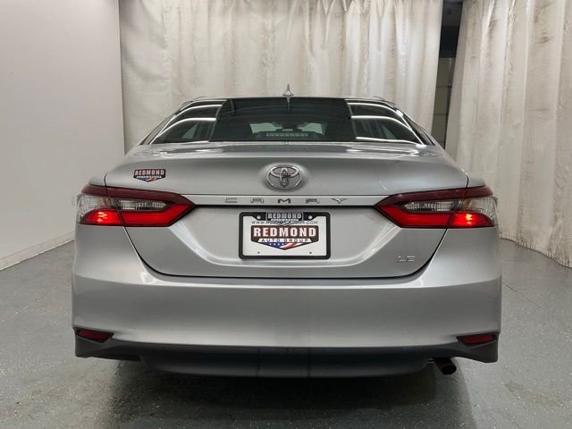 Used 2022 Silver Toyota LE image 6