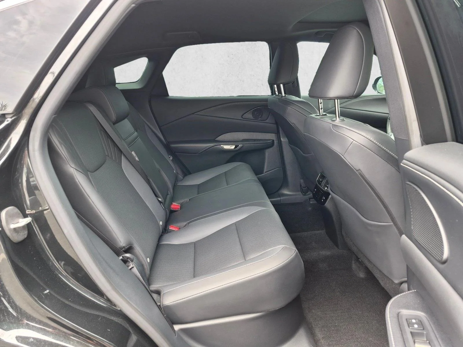 Used 2025 Caviar Lexus PREMIUM image 18